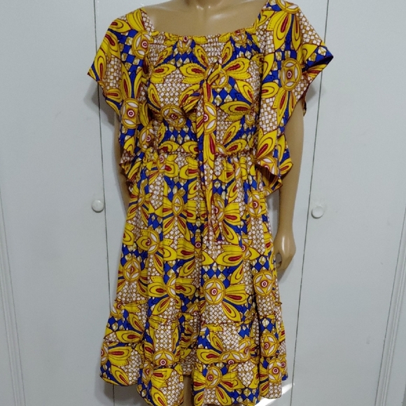 👗♻️ African Patterned Dress - Picture 5 of 11